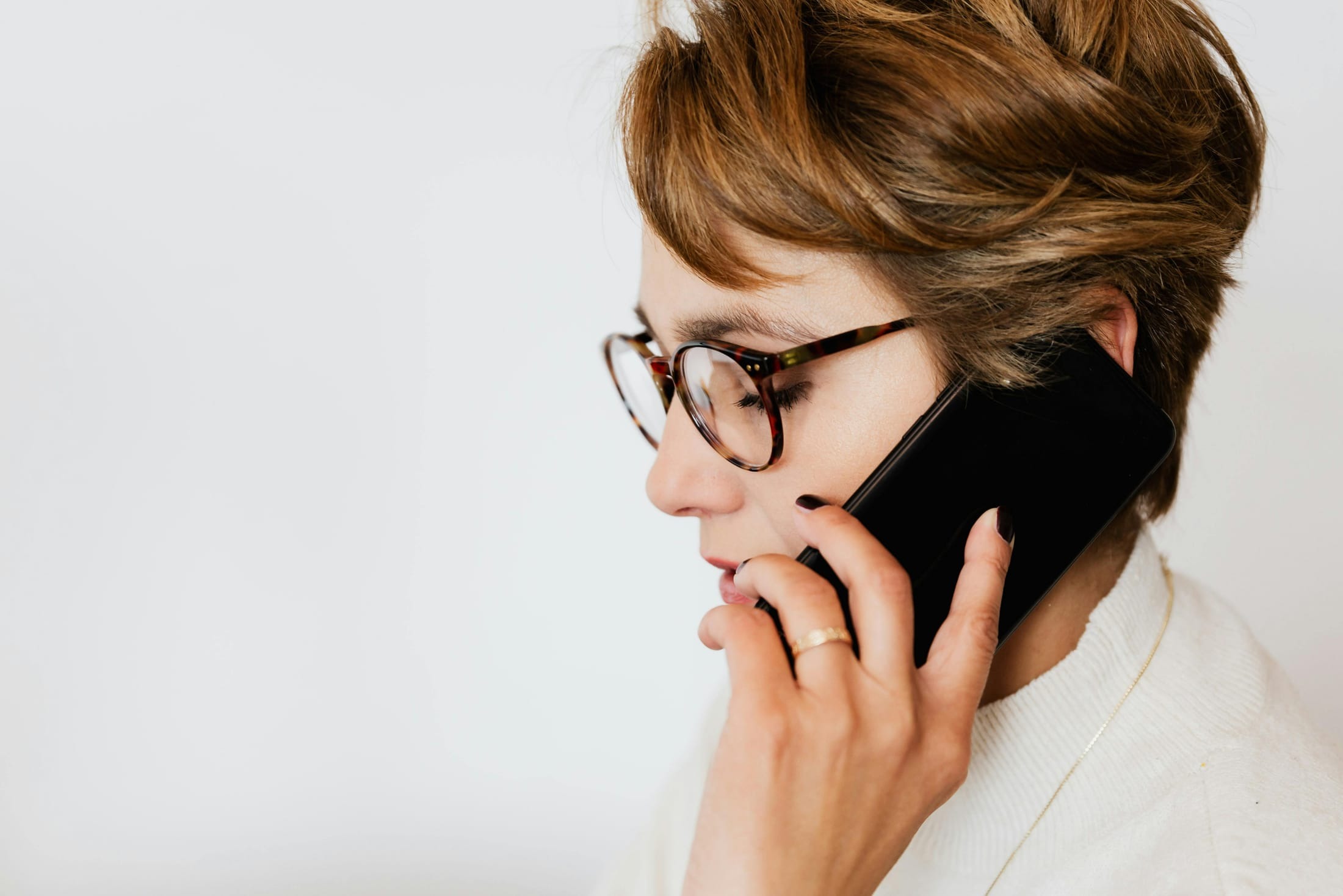 24/7 AI Answering Service for Calls, Messages, and Chat